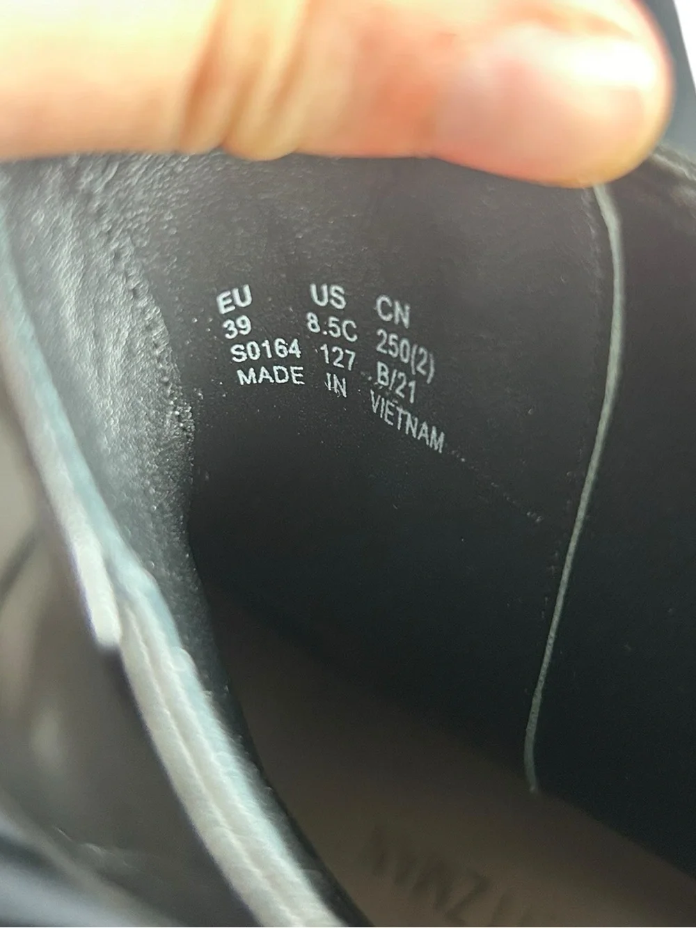 Stuart Weitzman‎ Nora Chelsea Boots Size 8.5